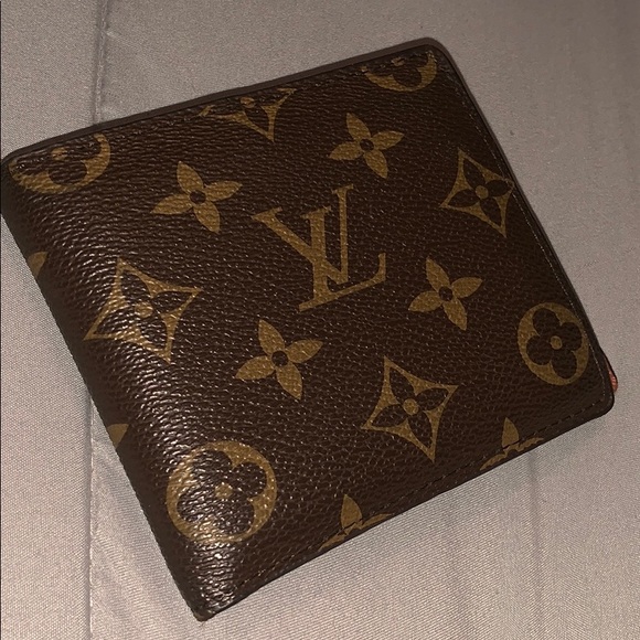 Louis Vuitton Wallet - Picture 1 of 4